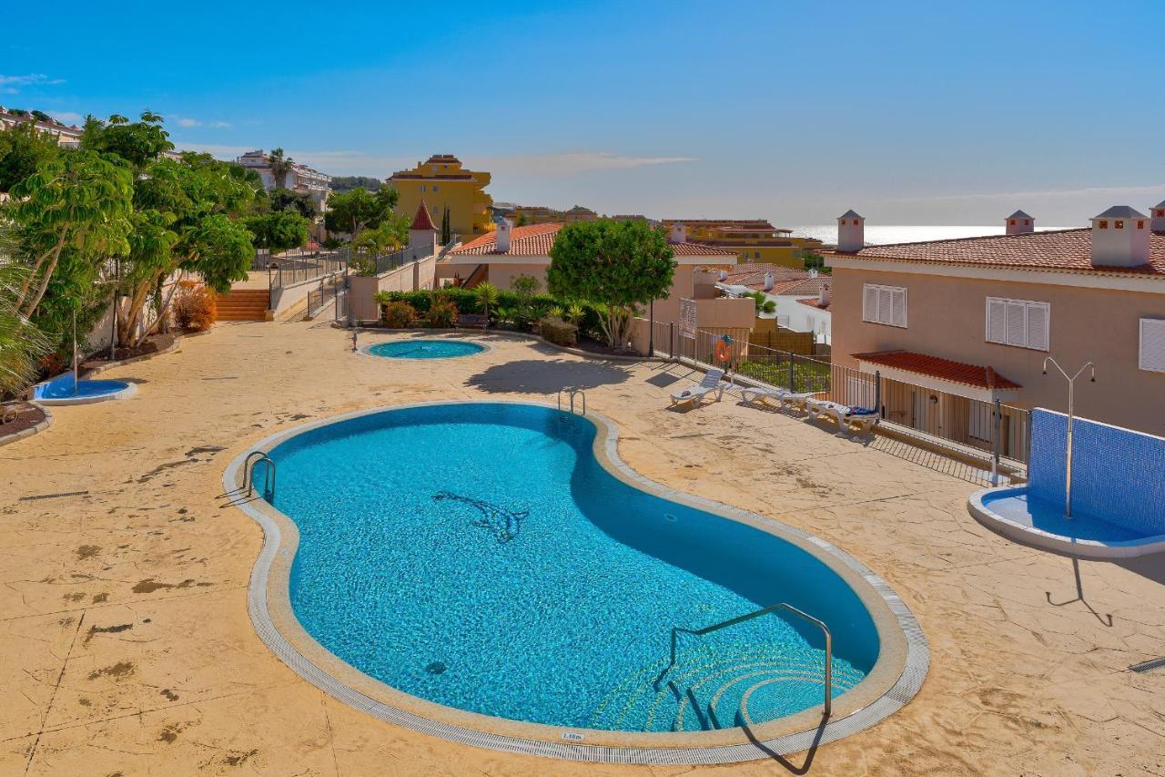Modern Apartment With Large Terrasse, Bbq, Fast Wifi, 2 Pools Puerto de Santiago  Ngoại thất bức ảnh